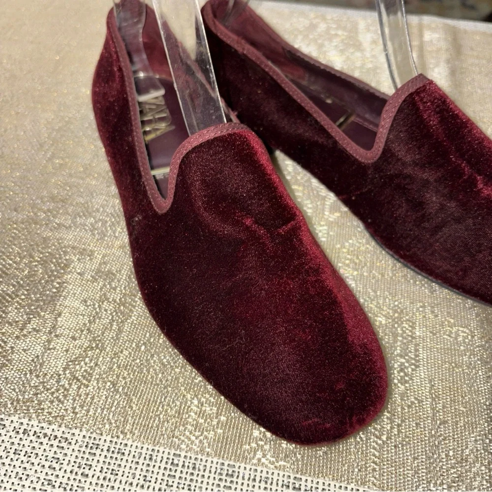 ZARA Elegant Burgundy Velvet Loafers SIZE 36EU